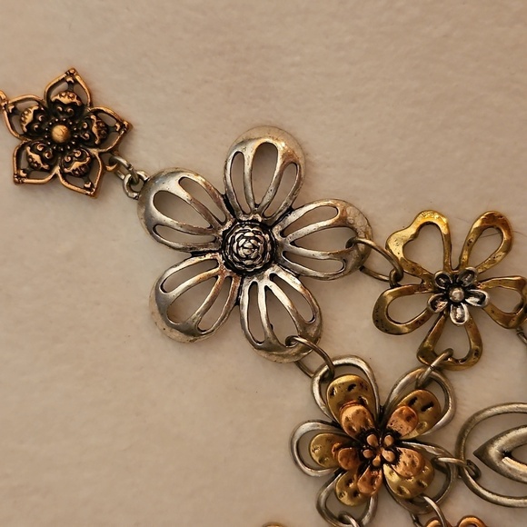 Vintage Mixed Metal Flower Cluster Bib Chain Necklace - Picture 5 of 6